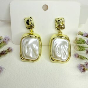 Gold pearl drops